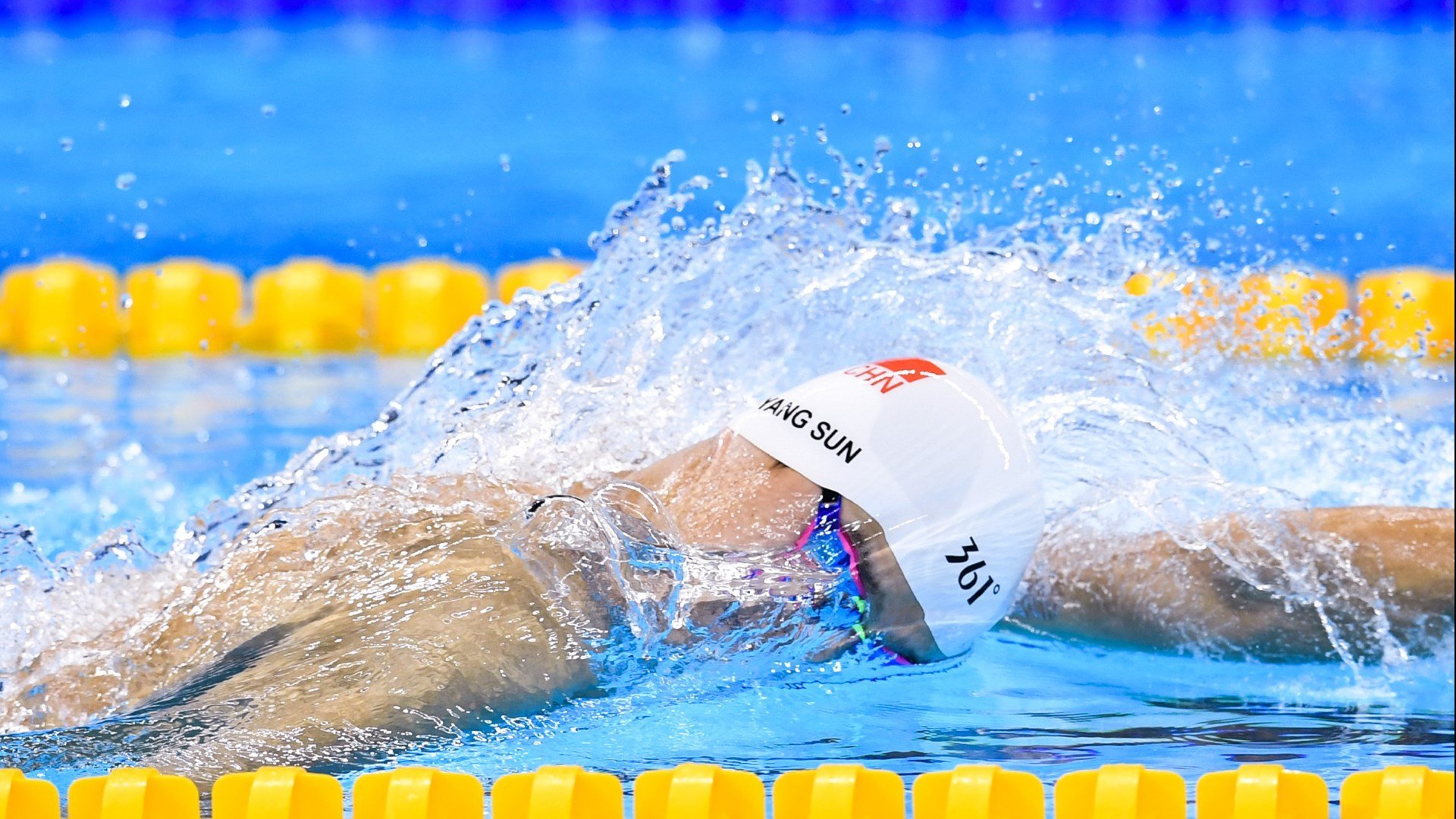 开云体育直播-篮网粉碎勇士神话，克莱关键一投定江山