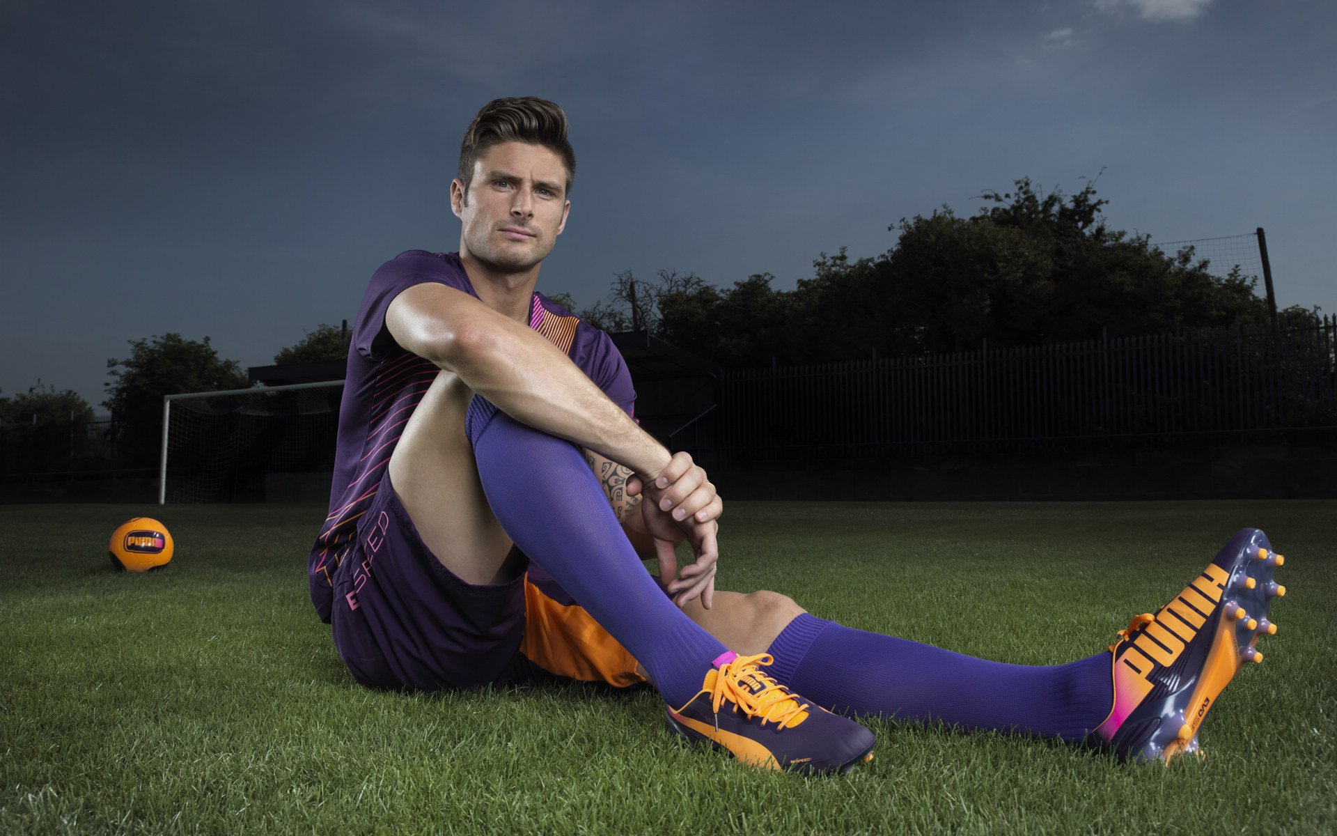 艺术与力量的交响,佛罗伦萨战术火力压制南非,卢卡库惊艳四座定义现代足球美学